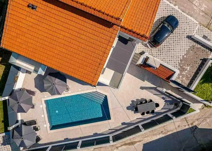 Water Spring Ferienhaus *