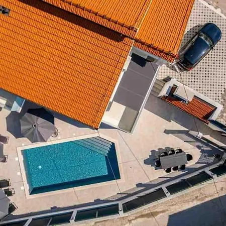 Water Spring Ferienhaus *