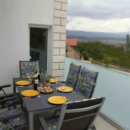 Water Spring Ferienhaus Hrvace